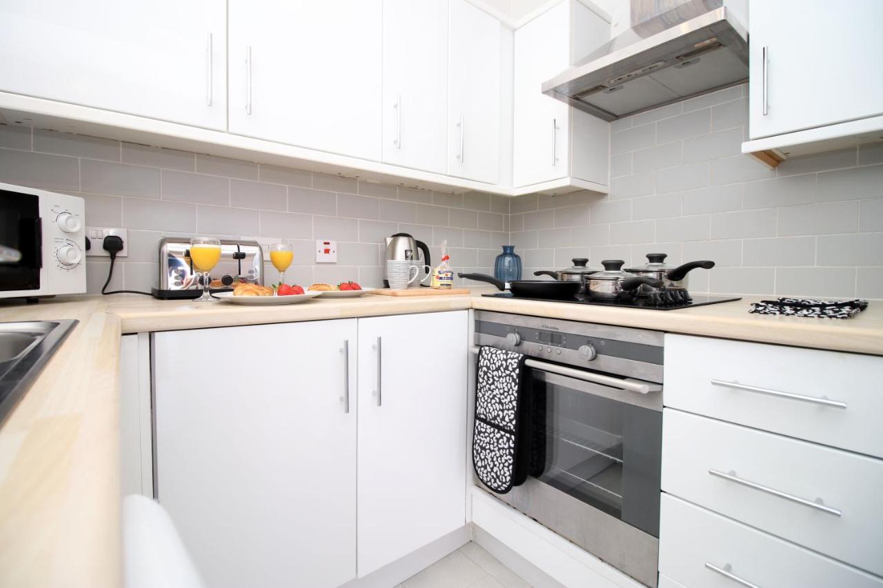 St Thomas Loft Views By Ssw - 2Br, Parking, Sleeps 4, Easy Access To City Centre, Marina, Beach And M4 سوانسي المظهر الخارجي الصورة