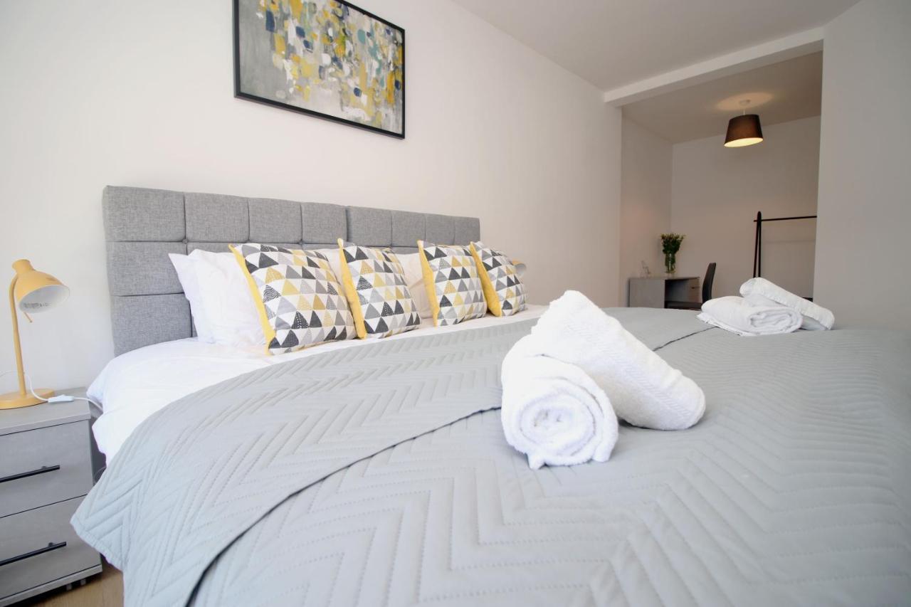 St Thomas Loft Views By Ssw - 2Br, Parking, Sleeps 4, Easy Access To City Centre, Marina, Beach And M4 سوانسي المظهر الخارجي الصورة